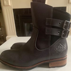 Women’s Muck Boot ankle boots in black